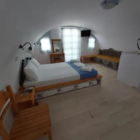 Stavros Hotel